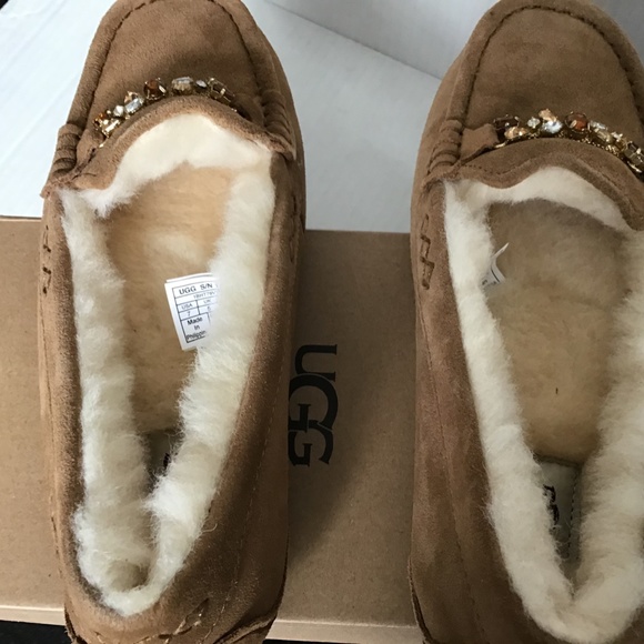 NIB ! UGG Ansley Charm Gem Mocassin - Picture 5 of 6